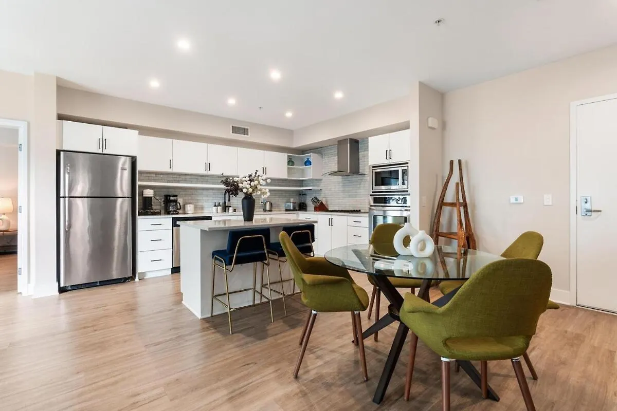 Spinel Stay - Charming 2Br Retreat Zen Garden Views Central Los Angeles Apartment