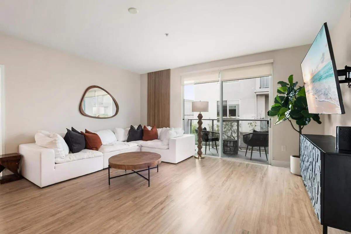 Spinel Stay - Charming 2Br Retreat Zen Garden Views Central Los Angeles 0*,  United States